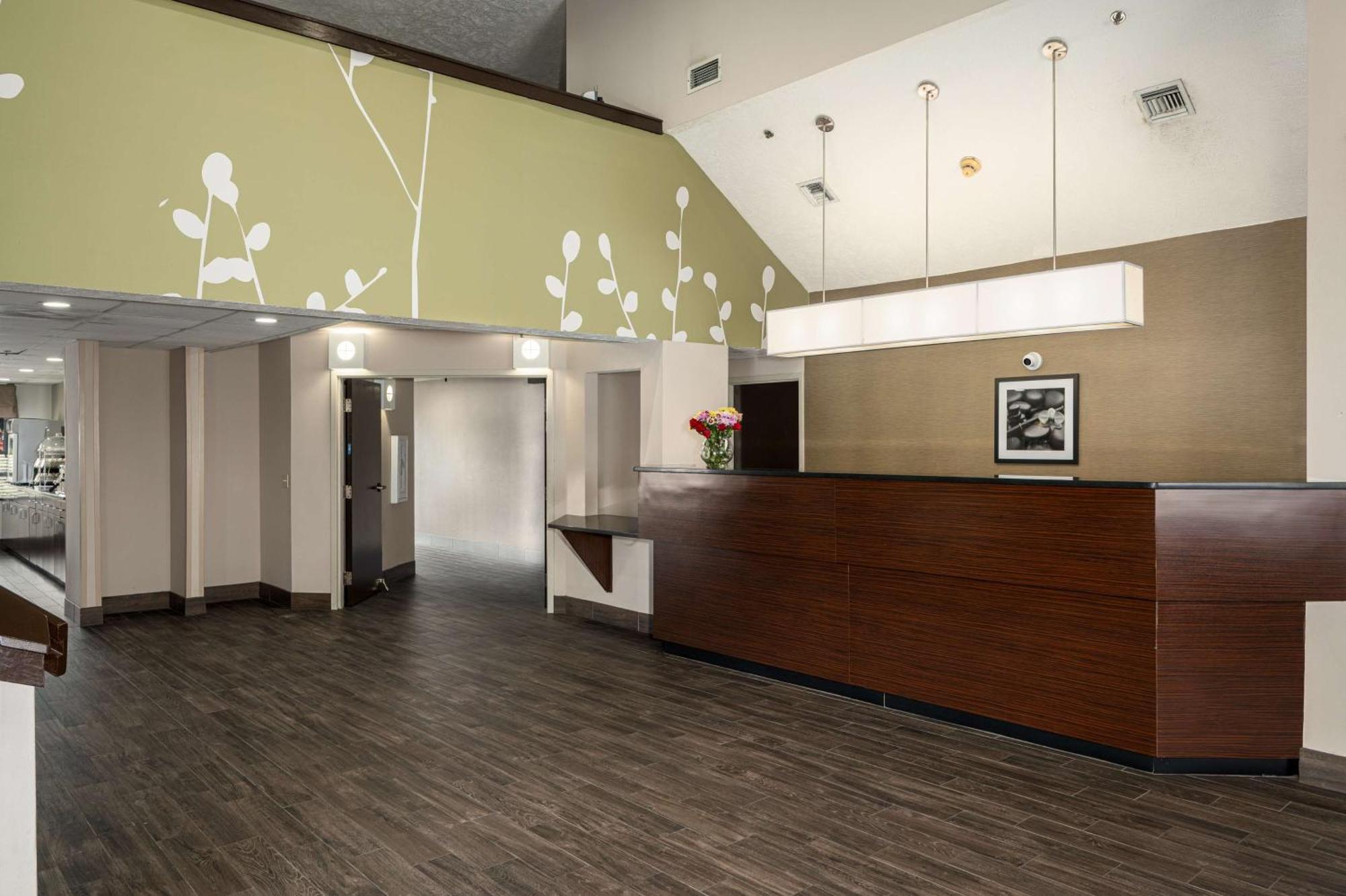 Surestay By Best Western Summerville Flowertown Esterno foto