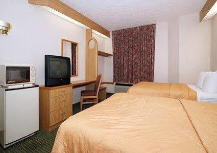 Surestay By Best Western Summerville Flowertown Esterno foto